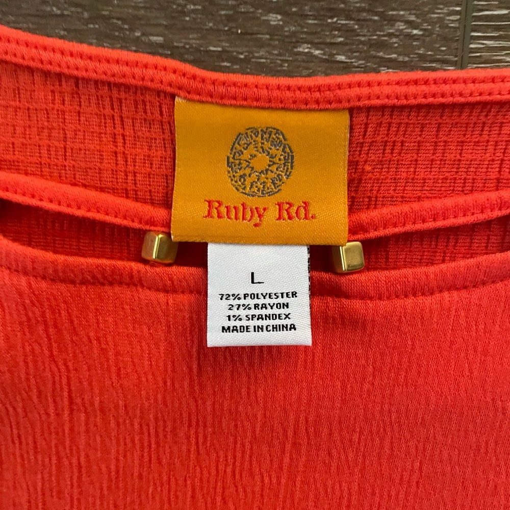 Ruby Rd. Cute Sleeveless Orange Shell With Brass … - image 4